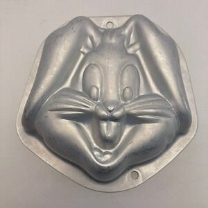 Mini Cake Pan Bugs Bunny 5X5 Personal Size Unbranded Aluminum